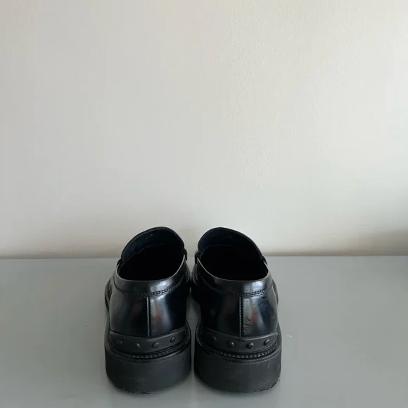 Tod’s Loafers size 8